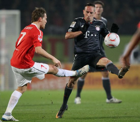 多的悬念和 多的悬念和