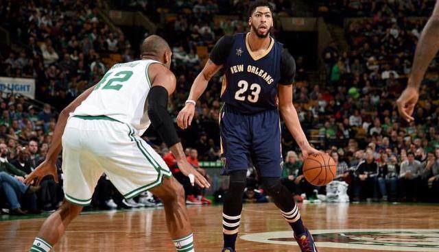 一个桌球传 一个桌球传